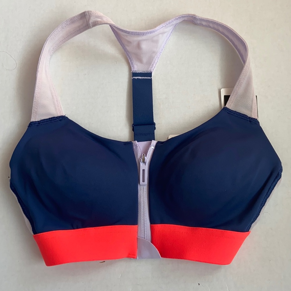 NWT ADIDAS Ladies Size 32A Bathing Suit Top Only. No Bottoms. Machine Wash. - Picture 1 of 8